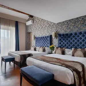 Unica Apartahotel